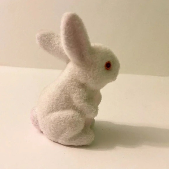 Vintage Lot of 2 Flocked White Bunny Rabbit Miniature Figures Red Eyes - Picture 4 of 14